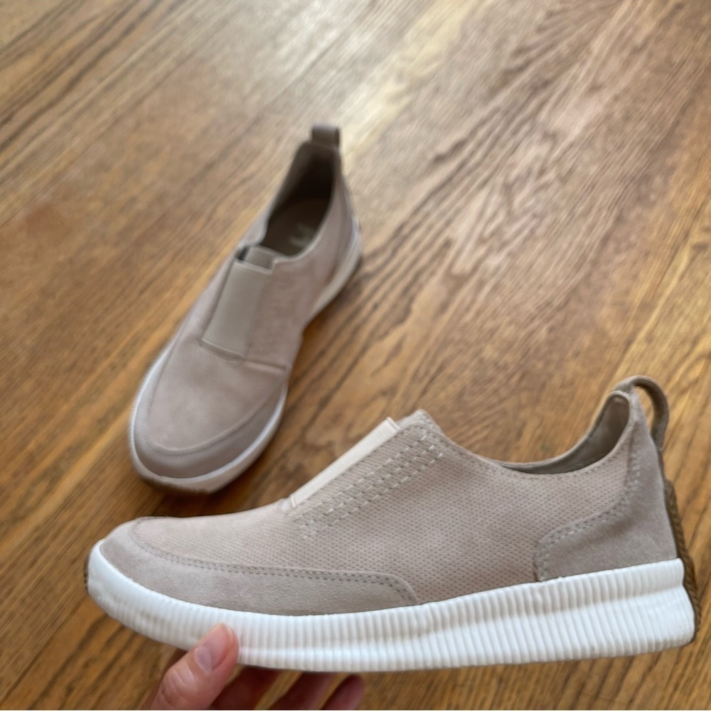 Sorel Out n About Casual Slip On Sneakers Suede NL3584-096 Size 10.5